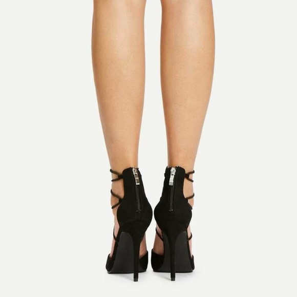 Black Criss cross strappy heels - Picture 2 of 13